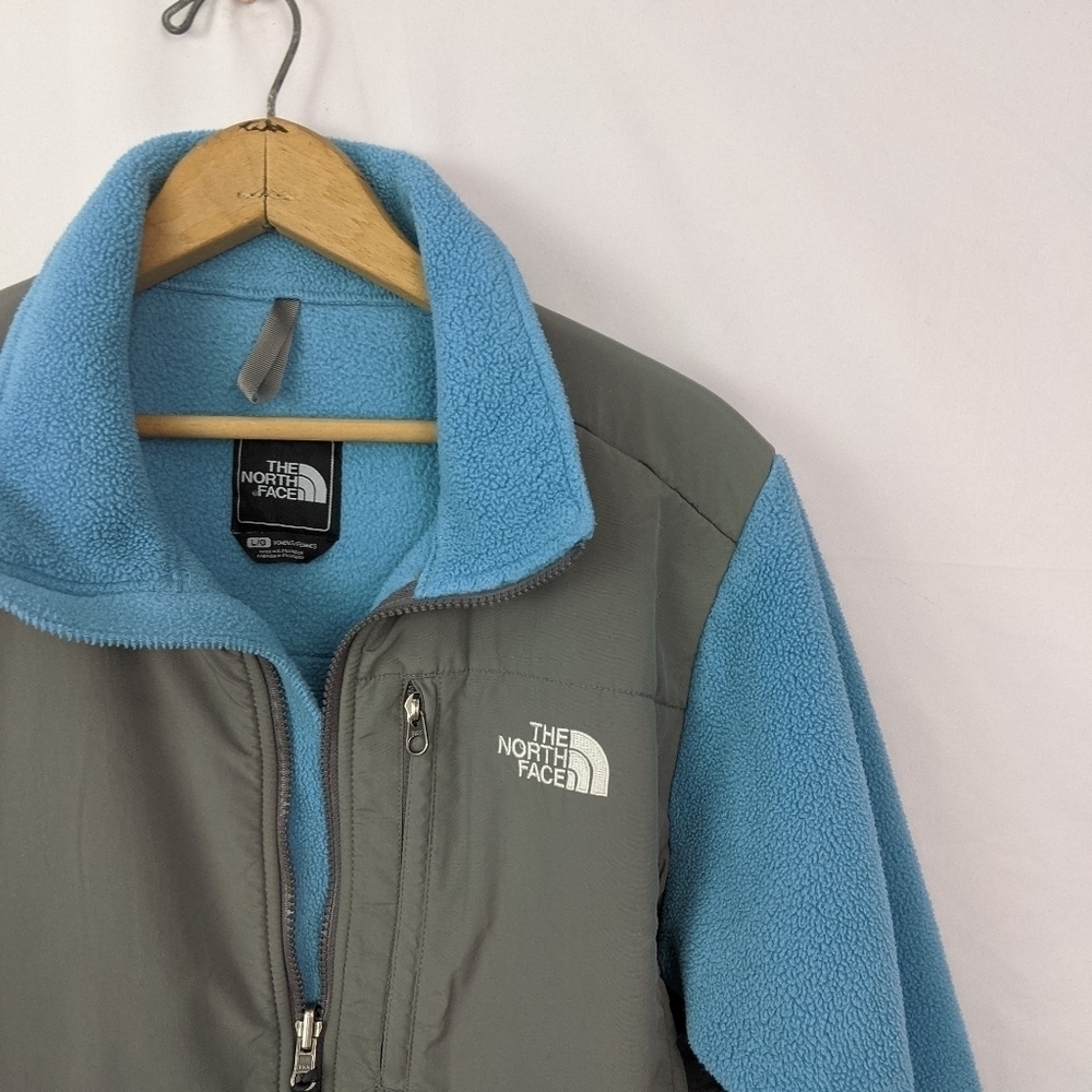 Women's Large North Face Fleece Jacket - Picture 3 of 6